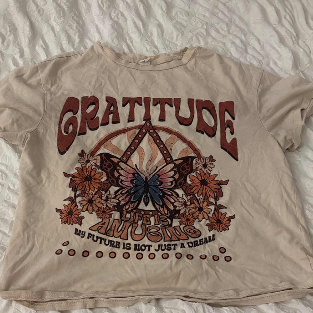 Graphic Tee with Butterfly and Floral Design size small
